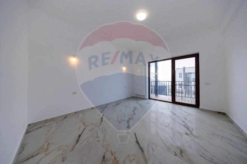 Casa cu 9 camere, teren 501 mp,  Harman! - 20