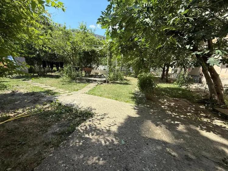 Apartament 3 camere, semidecomandat, etaj 2, 57 mp utili, zona Piata 700 - 8