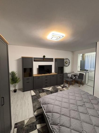 Titan chiar langa metrou, GARSONIERA LUX, PRIMA INCHIRIERE, bloc mixt - 8