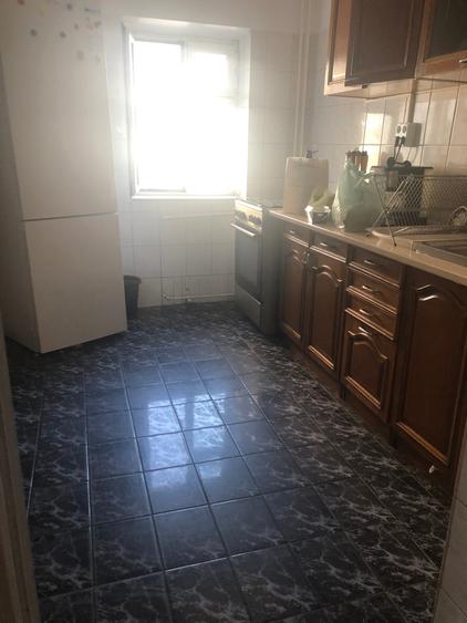 De inchiriat 4 camere decomandat Blv Mircea Voda - 10