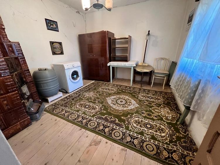 Ocazie! Proprietar vând casă cu 7 camere în Diculești, teren 2267 mp - 15