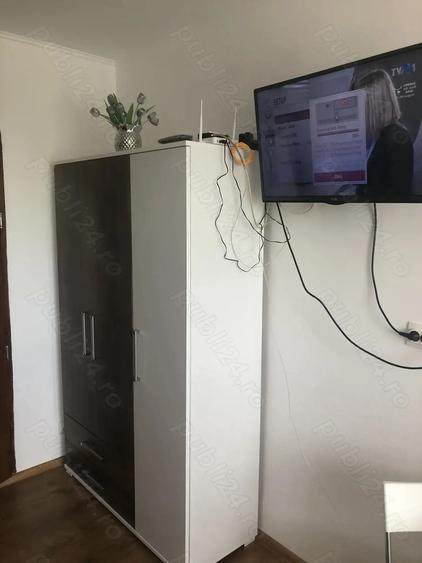 Vand garsoniera zona Titan , Bld.1 Decembrie intersectie cu Str.Postavarului - 2