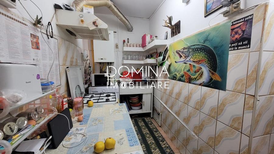 Vânzare apartament 4 camere, etajul 1, strada Nicolae Titulescu - 8