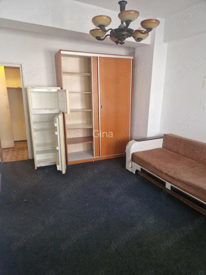 Garsoniera metrou Obor