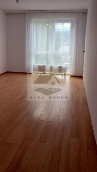 Apartament cu 3 camere decomandat în Bartolomeu