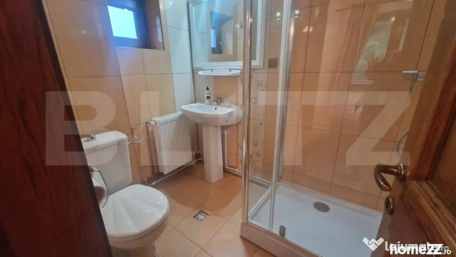 Casă cu 12 camere cu Teren 4780 Mp în Moieciu