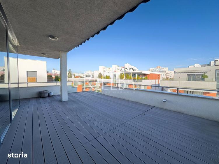 Apartament cu 4 camere, mobilat în Capitale