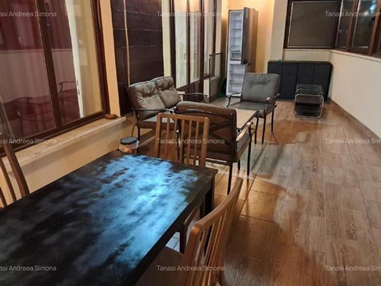 Apartament cu 3 camere decomandat, mobilat în Herăstrău