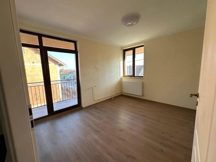 Casă cu Teren 250 Mp în Central