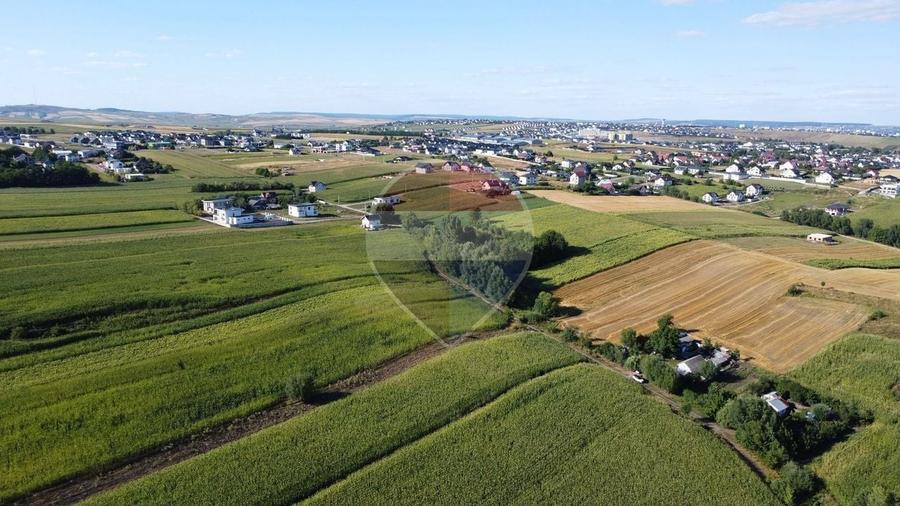 Teren agricol intravilan de 4400 mp, în Moara
