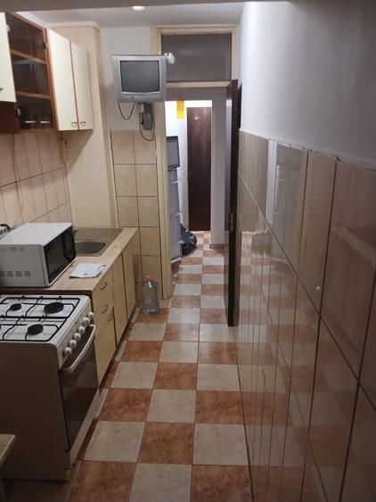 Garsonieră decomandată în Fizicienilor