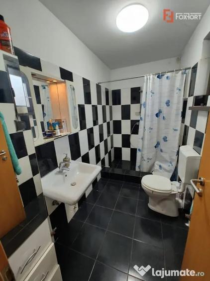 Casă cu 3 camere cu Teren 1484 Mp în Săcălaz