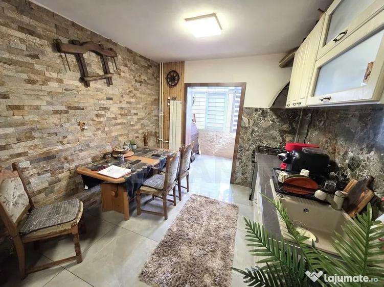 Apartament cu 2 camere semidecomandat în Rovine