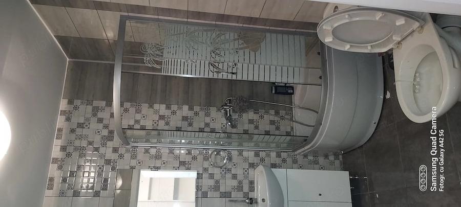 Garsonieră decomandată în Independenței