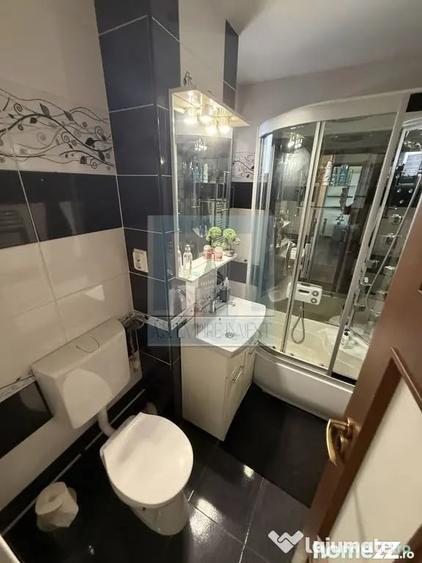Apartament cu 3 camere decomandat în Astra