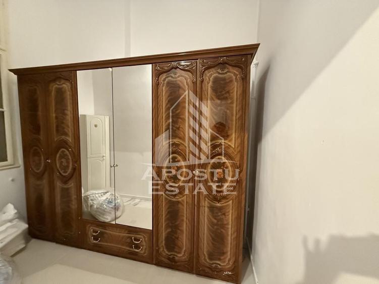Apartament cu 3 camere semidecomandat în Central