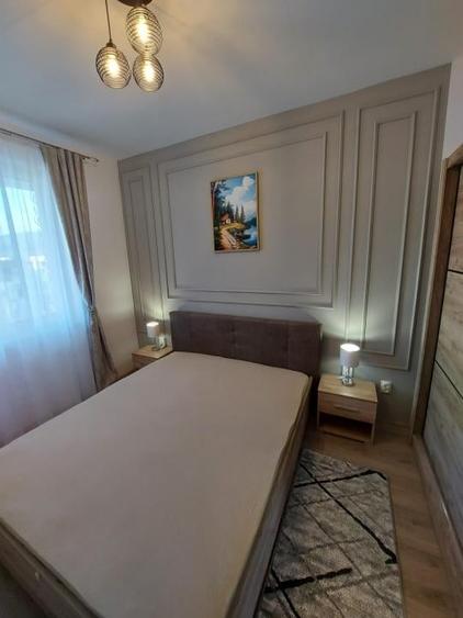 Apartament cu 3 camere semidecomandat, mobilat în Florești