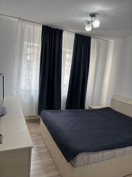 Apartament cu 2 camere decomandat în Micro 16