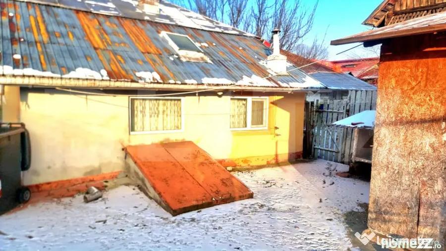 Casă cu 4 camere cu Teren 900 Mp în Lipănești