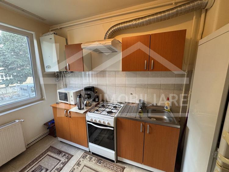 Apartament cu 2 camere decomandat în 7 Noiembrie