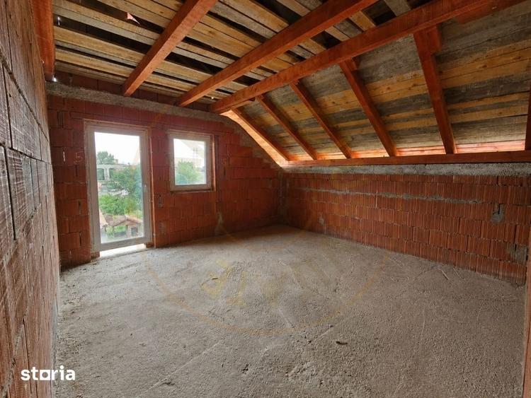 Casă cu 5 camere cu Teren 637 Mp în Sud
