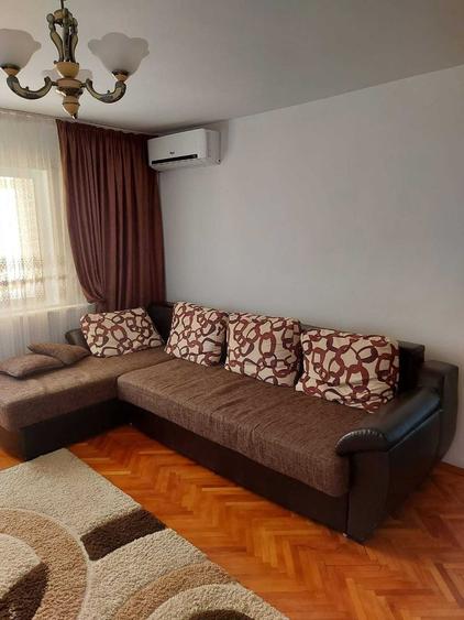 Apartament cu 2 camere semidecomandat în Broșteni