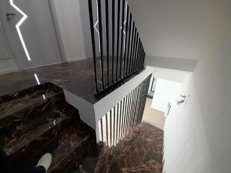 Duplex cu 5 camere cu Canalizare în Dumbrăveni
