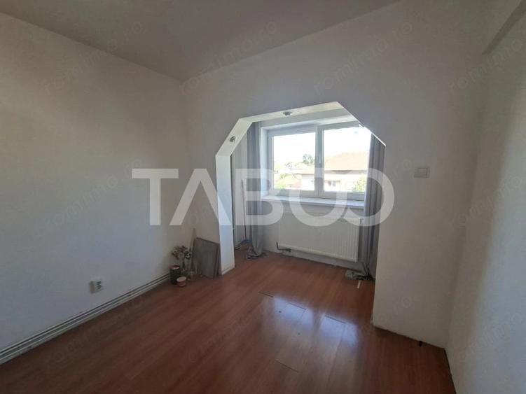 Apartament cu 2 camere decomandat în Ștrand