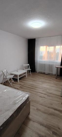 Garsonieră decomandată în Rahova