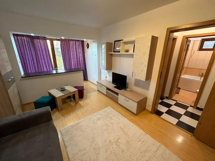 Apartament cu 2 camere decomandat în Drumul Taberei
