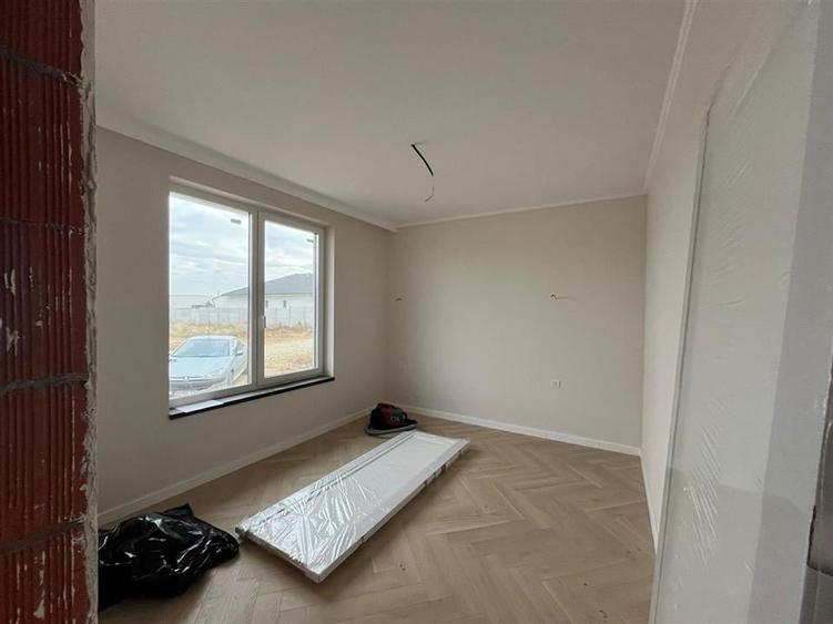 RECO Casa la cheie plan parter Santandrei - 22