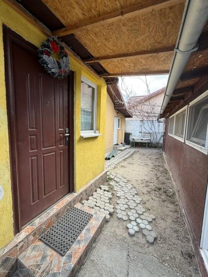 Casa si Teren/ Curte/ Metrou Republica 12' - 17