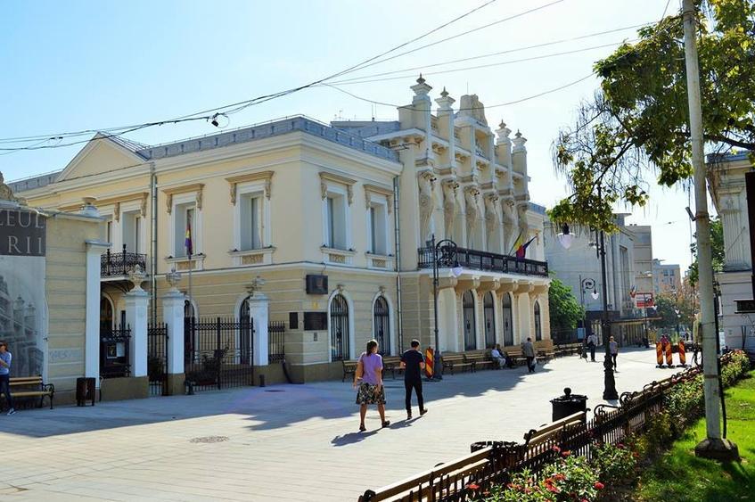 Centru Piata Unirii , 3 camere , etaj 1 - 2