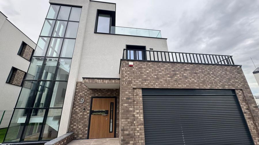 Casă Premium Inchiriat / 5 Camere cu Piscina Privata / Iancu Nicolae - 4