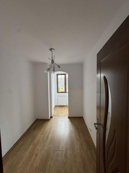 Apartament cu 3 camere zona hotel trotus - 4