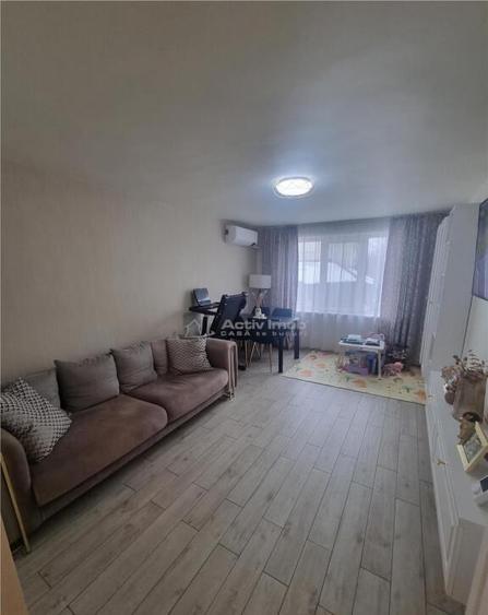 Apartament 3 cam et 2 decomandat renovat zona Colfescu - 12