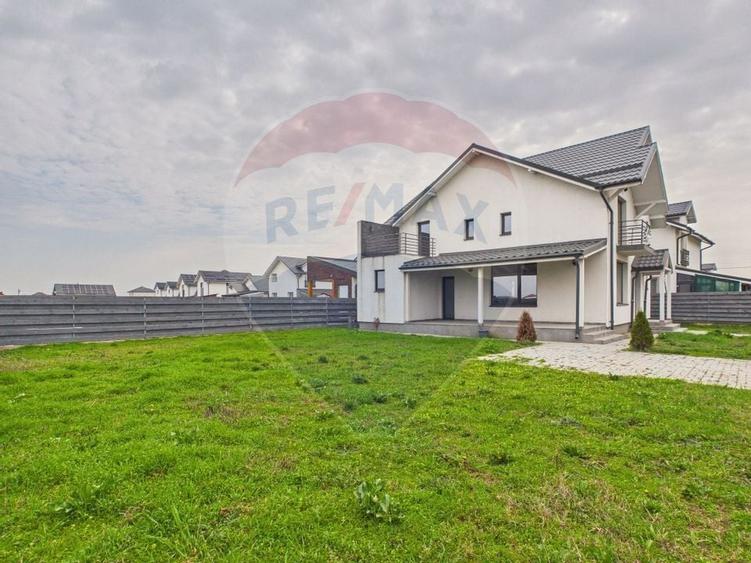 Vila moderna 5 camere P+1 de vanzare in Crevedia - 3