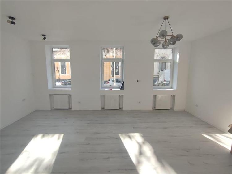 Vanzare garsoniera renovata 2025, in Vila, Mantuleasa - 5