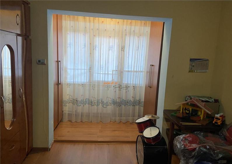 Apartament 2 camere ,56 mp, zona Longinescu , decomandat, im - 9