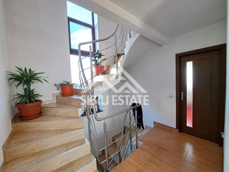 Casa Sibiu cu pivnita si garaj, curte mare - 22