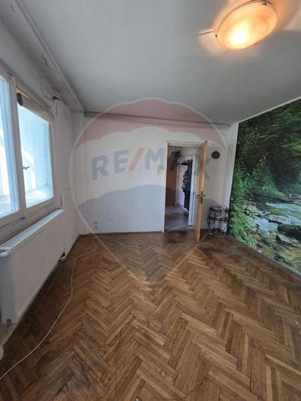 DE VANZARE Apartament cu 3 camere în zona Titan - 14