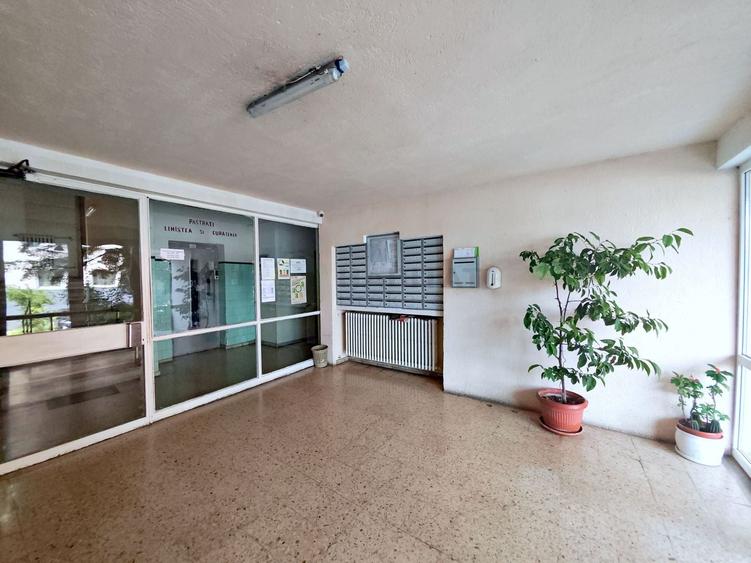 Apartament cu 3 camere semidecomandat, mobilat în Nicolae Grigorescu
