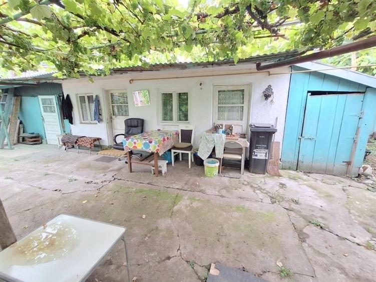 Casa batraneasca ,3 camere , teren 500 mp,zona CFR - 9