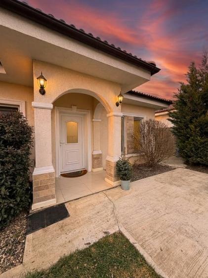 Duplex ideal pentru familie | curte mare 324 mp | mobilat complet | Sânandrei - 1