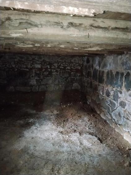 Casa la tara in varf de deal , aer curat ? prive?te minunata - 3