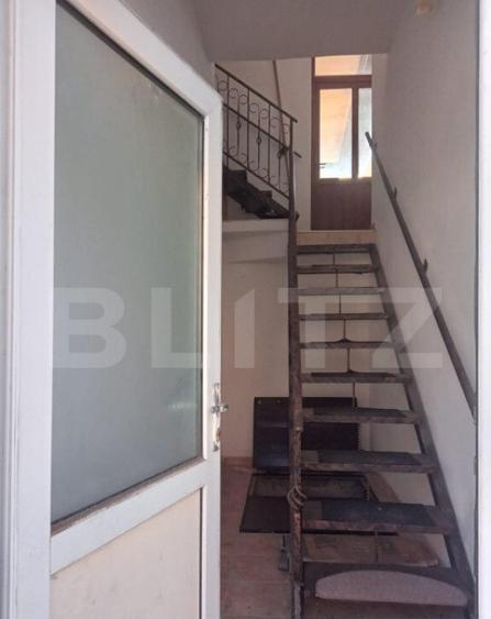 Spatiu Comercial cu apartament de 2 camere la etaj 300mp, Be - 7