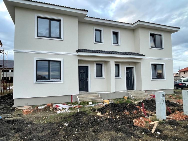 Duplex 4 camere - predare la cheie - Mosnita Noua - 1