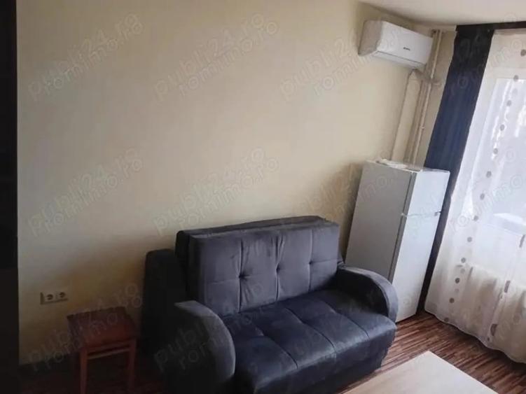 Garsonieră semidecomandată în Far