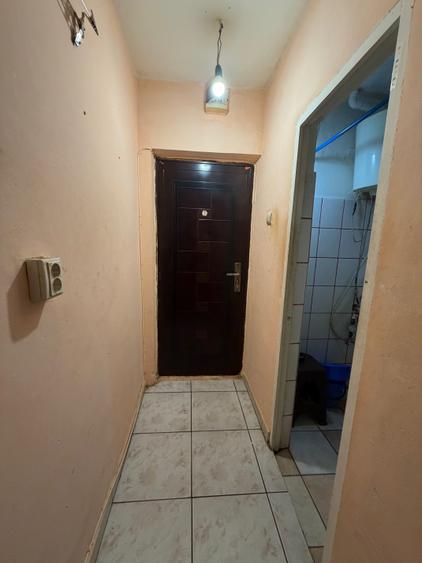 Garsoniera cu baie,zona Vest - 4