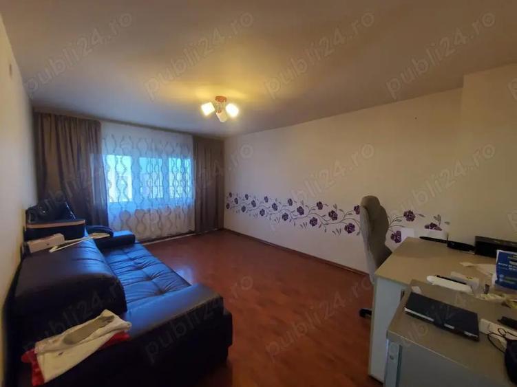 Vanda schimb apartament 3 camere, decomandat, 2 balcoane, 2 bai, 4 4 - 5
